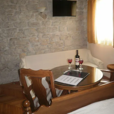 Palace Stafileo טרוגיר