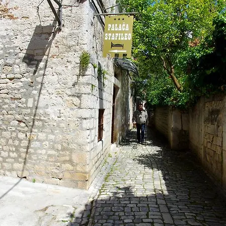 דירה Palace Stafileo