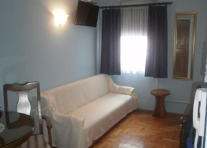 Palace Stafileo 特罗吉尔