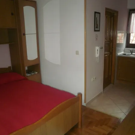Daire Palace Stafileo Trogir