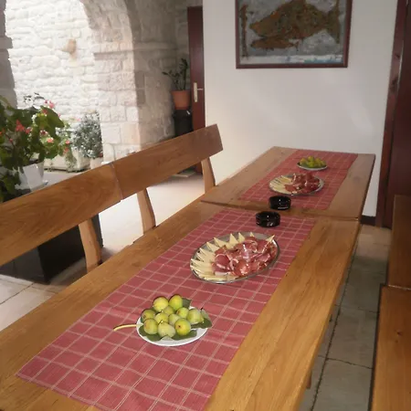 Daire Palace Stafileo *
