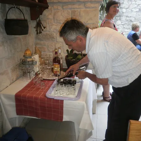 Apartment Palace Stafileo *