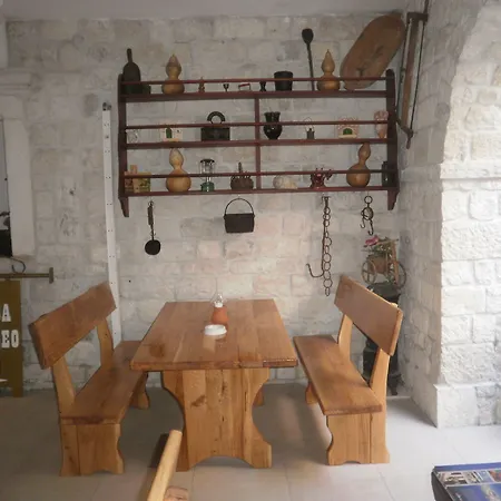 Palace Stafileo Daire Trogir