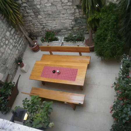 Palace Stafileo * Trogir