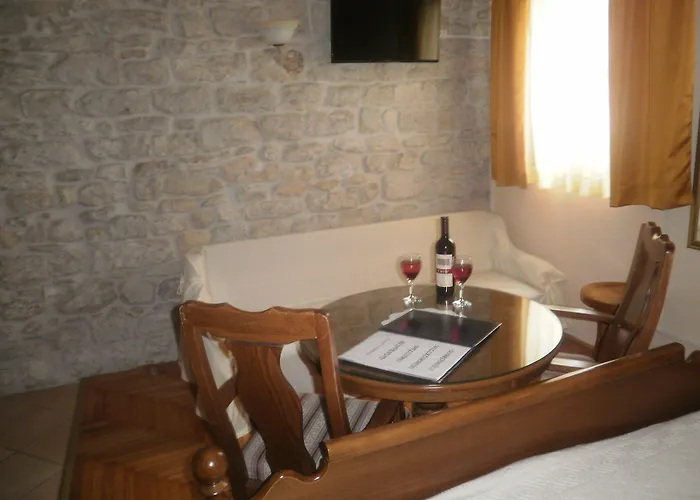 Palace Stafileo Trogir