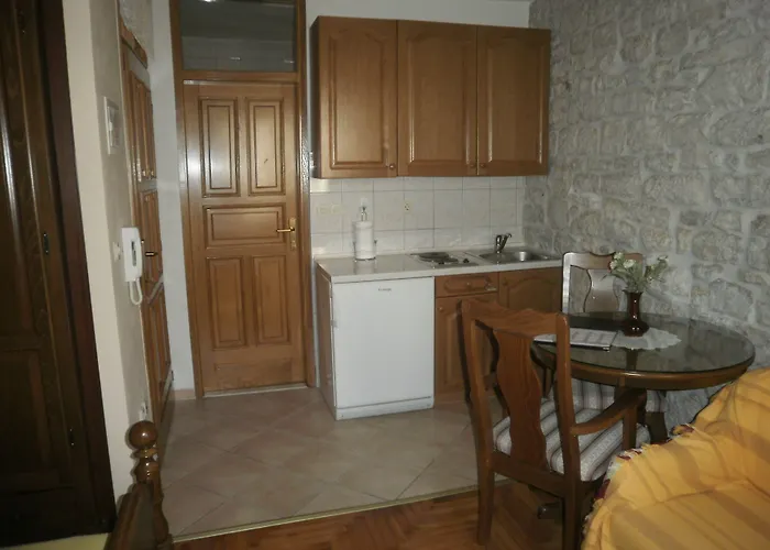 Apartament Palace Stafileo