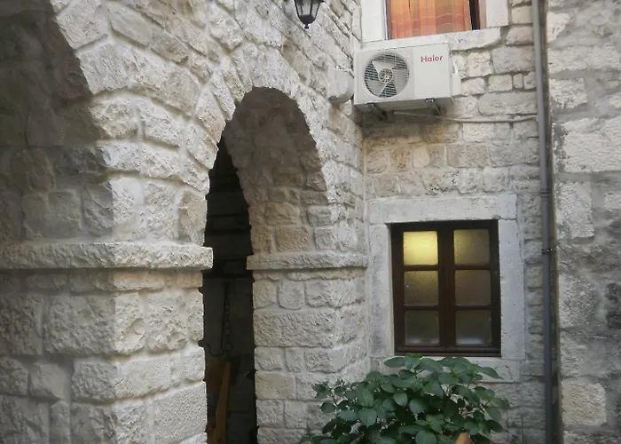 Palace Stafileo Apartment Trogir