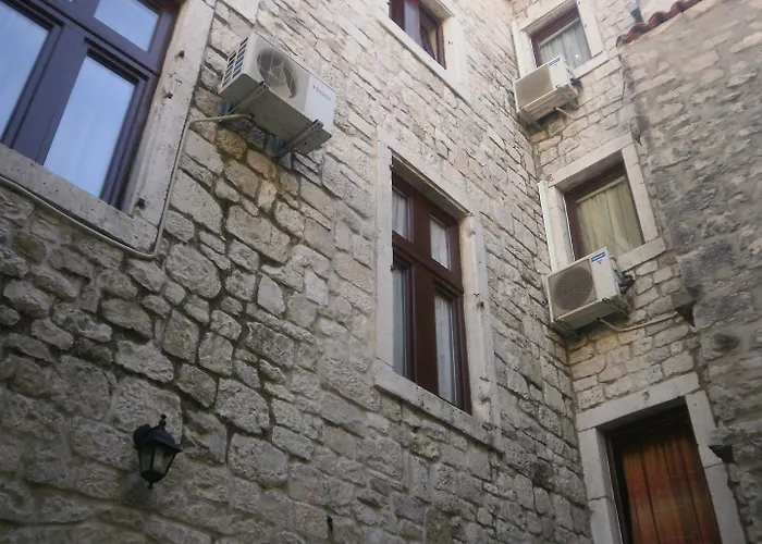 Apartament Palace Stafileo *