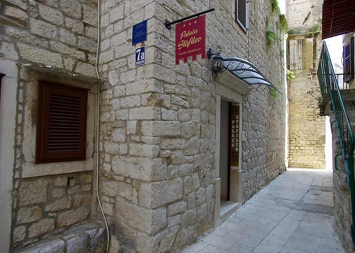 Apartment Palace Stafileo *