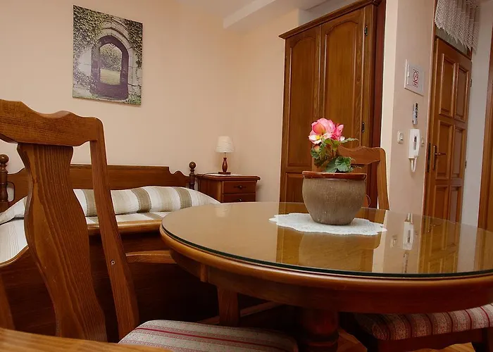 Apartament Palace Stafileo